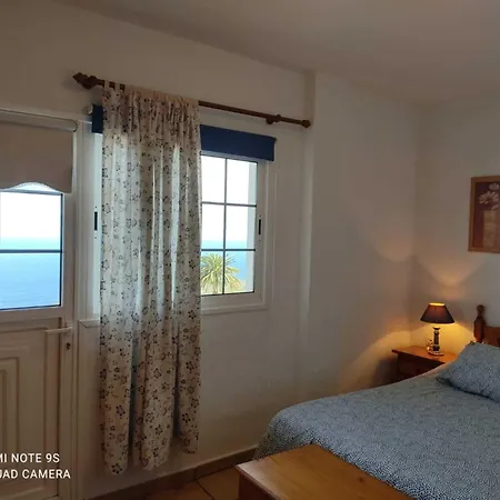 Encantador Apartamento Con Vistas Panoramicas Al Mar En El Mocanal Apartment